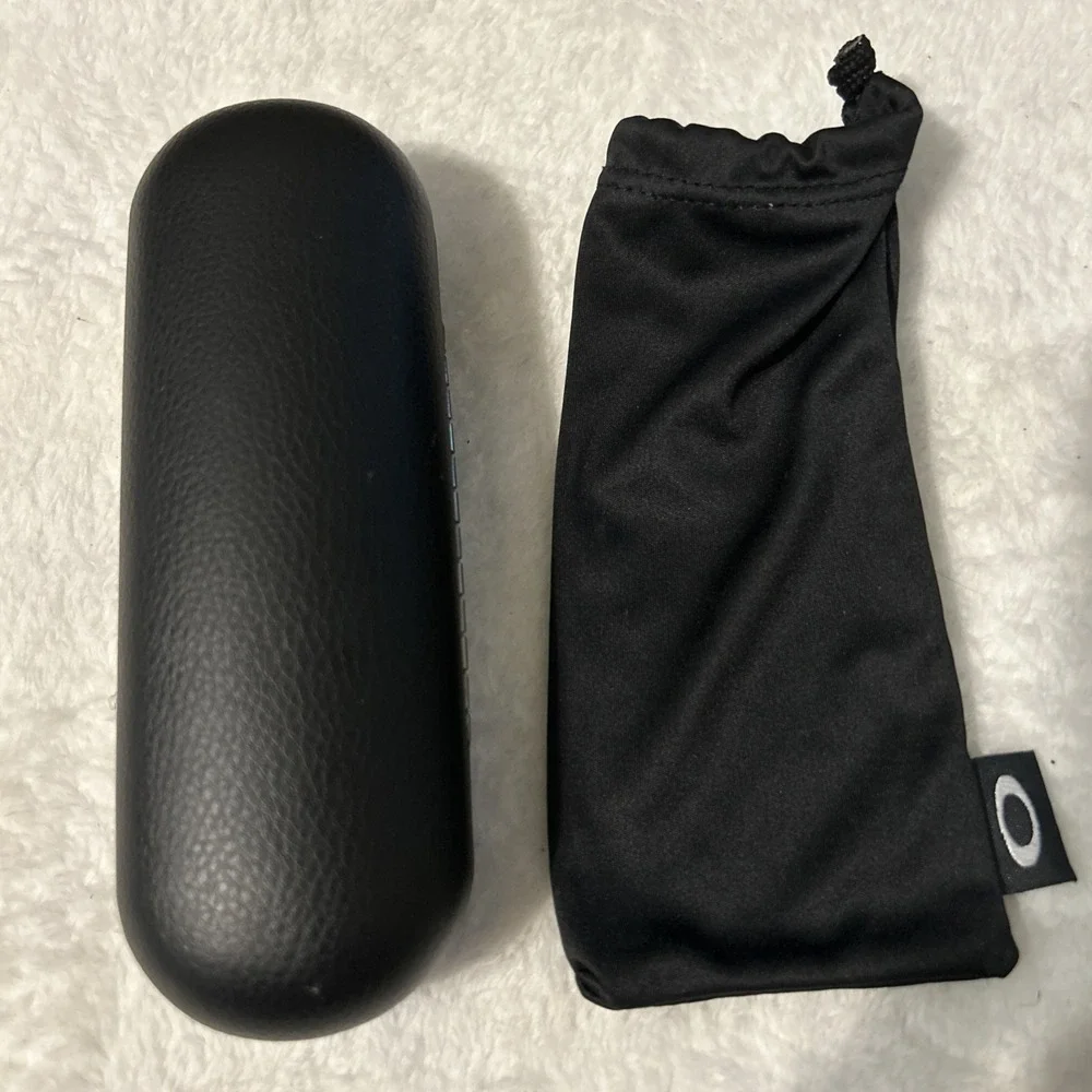 Oakley genuine black